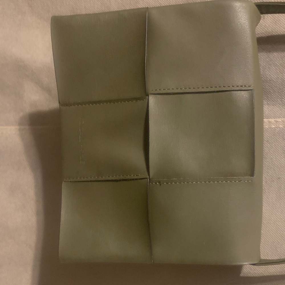 Elegant Olive Green Women's Bag